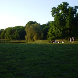 Rosental - Die große Wiese am kleinen Teich. Alle happy!