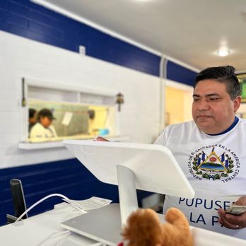Pupuseria La Paz - Very friendly owners! - Salvadoran Near Me - Yreka, California