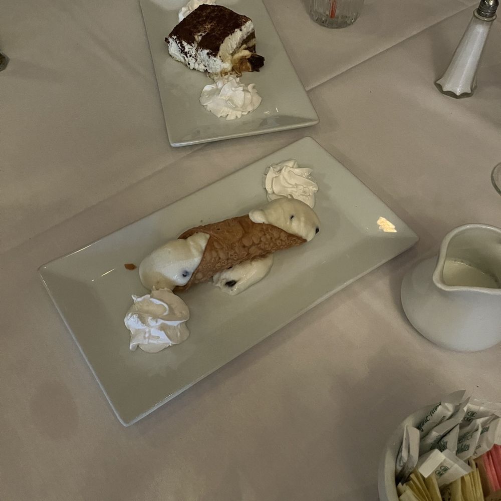 Ponte Vecchio Restaurant - Delicious desserts! - Italian Near Me - Brooklyn, New York