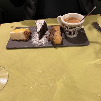 Le Mesturet - Gourmand cafe - Bistros Near Me - Paris, 75 Le Mesturet - Gourmand cafe - Bistros Near Me - Paris, 75