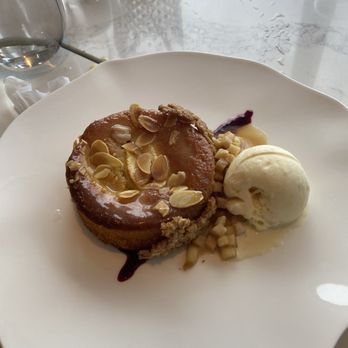 360 Restaurant - Apple and almond cake - Canadian (New) Near Me - Toronto, Ontario