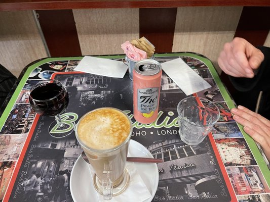 Bar Italia by null