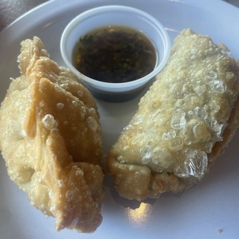 Cafe Con Leche - Empanadas. Beef 3.5/5, chicken 4/5 - Cuban Near Me - Seattle, Washington Cafe Con Leche - Empanadas. Beef 3.5/5, chicken 4/5 - Cuban Near Me - Seattle, Washington