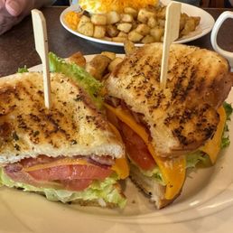 The Jammery does the best BLT. I love that it's served on toasted garlic bread. The plate in the background is the Cheeseburger Benny.