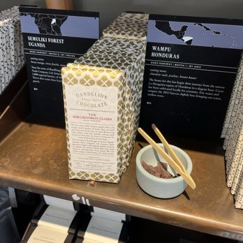 Dandelion Chocolate - Ferry Building - Chocolate sample - Cafes Near Me - San Francisco, California