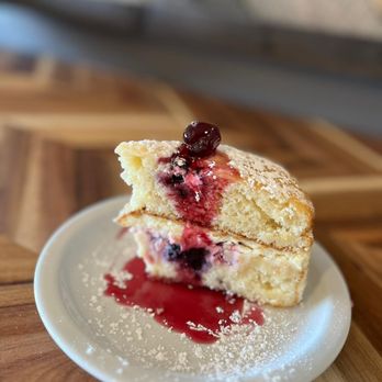 Farnesi's Steakhouse - Lemon Berry Cake - American Near Me - Chowchilla, California Farnesi's Steakhouse - Lemon Berry Cake - American Near Me - Chowchilla, California