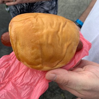 Leonard's Bakery - Portuguese bread with hot dog - Bakeries Near Me - Waipahu, Hawaii Leonard's Bakery - Portuguese bread with hot dog - Bakeries Near Me - Waipahu, Hawaii