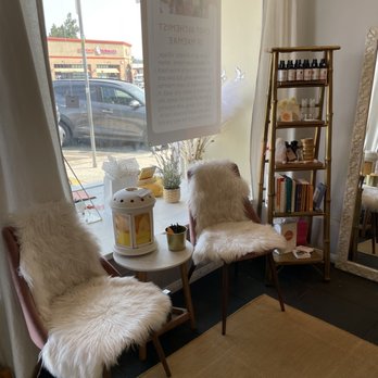 MaeMae Jewelry - Zen sitting area where you can try out your new jade face roller! - Jewelry Near Me - Los Angeles, California MaeMae Jewelry - Zen sitting area where you can try out your new jade face roller! - Jewelry Near Me - Los Angeles, California