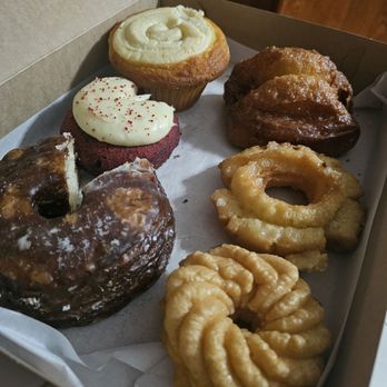 The Donuttery - Favorites - Donuts Near Me - Huntington Beach, California