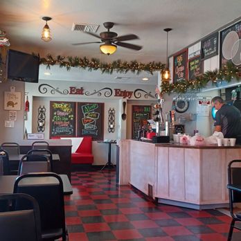 Papa’s House - a restaurant with a checkered floor - Pizza Near Me - Tehachapi, California Papa’s House - a restaurant with a checkered floor - Pizza Near Me - Tehachapi, California