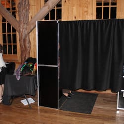 Ultimate Sound and Karaoke - Book Ultimate Sound and Karaoke for your next Event, we offer full DJ, Karaoke, and Photobooths for your Wedding or other events