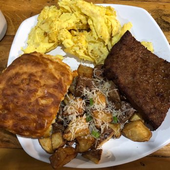 Biscuit Head - The full breakfast. I cleaned the plate. How is that for a review? - Breakfast & Brunch Near Me - Greenville, South Carolina