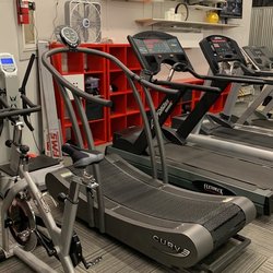 Customized Nutrition & Exercise - Curve motorless treadmill