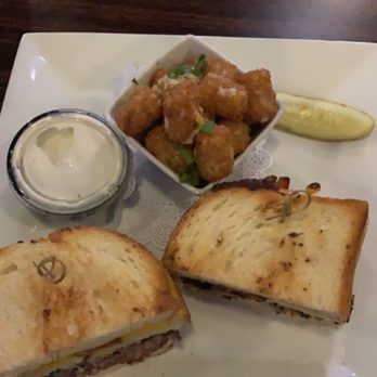 Flowing Tide Pub 5 - Grilled cheese sand burger - American Near Me - Reno, Nevada Flowing Tide Pub 5 - Grilled cheese sand burger - American Near Me - Reno, Nevada
