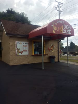 Dave&#x27;s Dog House by null