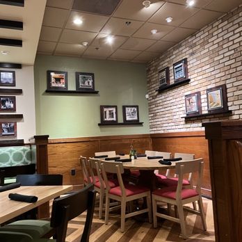 Carrabba's Italian Grill - Group seating - Italian Near Me - Columbus, Ohio
