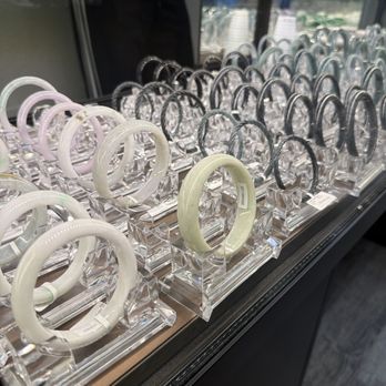Jade boutique - Jade bangles; A grades vs B grades - Jewelry Near Me - Las Vegas, Nevada