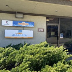 the cleaners - Entrance door