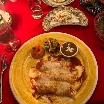 Edith's - Chicken enchiladas with free tostada - Mexican Near Me - Cabo San Lucas, BCS