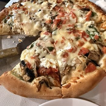 Joe’s Italian Restaurant - Florentine pizza - Italian Near Me - Lake Jackson, Texas