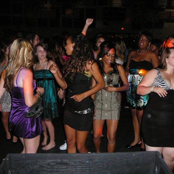 GMW Productions Entertainment - School Dances - DJs Near Me GMW Productions Entertainment - School Dances - DJs Near Me