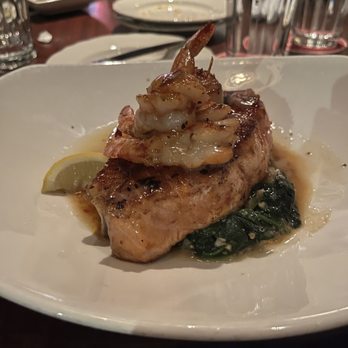 Pappadeaux Seafood Kitchen - Seared Salmon with Shrimps & Scallop - Seafood Near Me - Arlington, Texas Pappadeaux Seafood Kitchen - Seared Salmon with Shrimps & Scallop - Seafood Near Me - Arlington, Texas