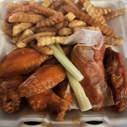 Lokman’s Best Wings - 10 Pieces Buffalo Wings Combo (Hot and Mild)