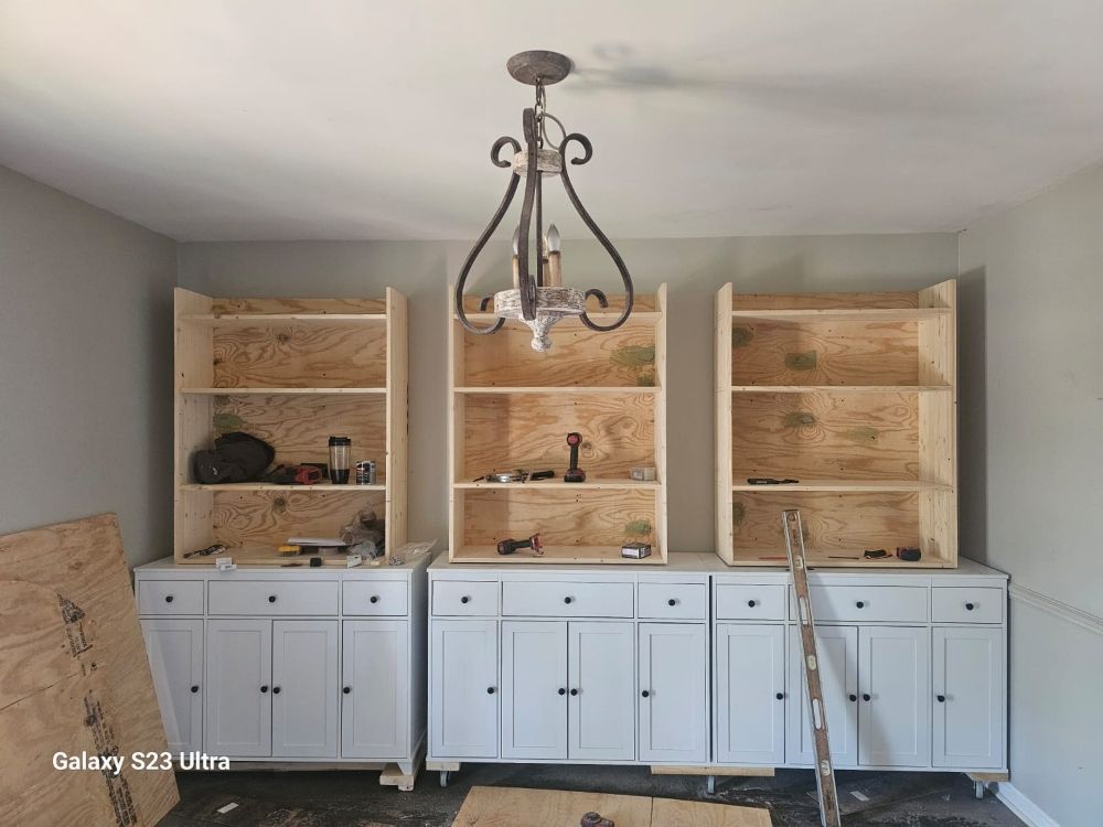 Slide of Reyes Construction