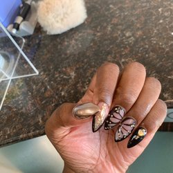 Pixie Nails - Nails that make a statement