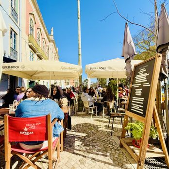 Tazza in Giro - Outside. - Italian Near Me - Lisbon, 11