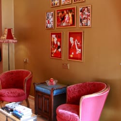 Scarlett & Hollywood Hair Saloon