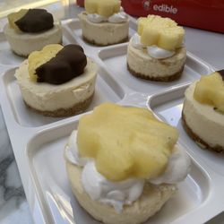 Edible Arrangements - Cheesecake Topped with Pineapple with/without Chocolate