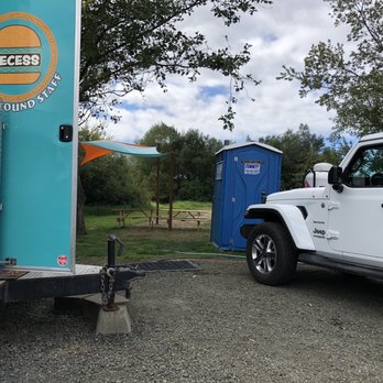 Recess - Outdoor seating - Food Trucks Near Me - Tillamook, Oregon