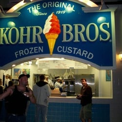 Kohr Bros Frozen Custard - Kohr Bros at night.