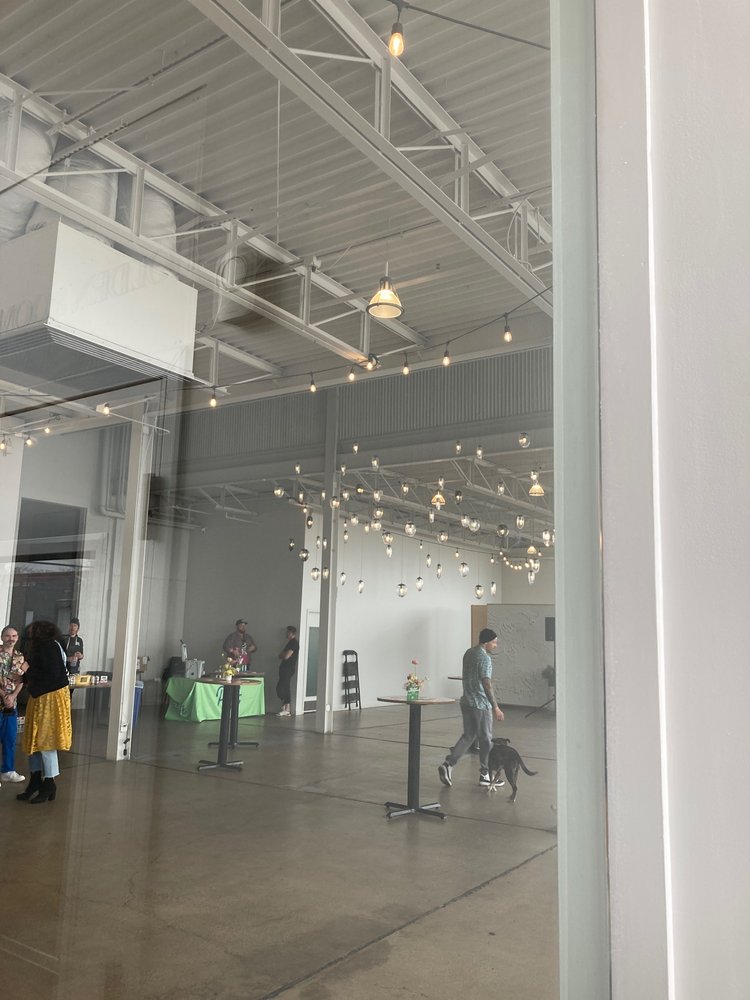 GLASS HOUSE Updated August 2024 145 Holden St N, Minneapolis