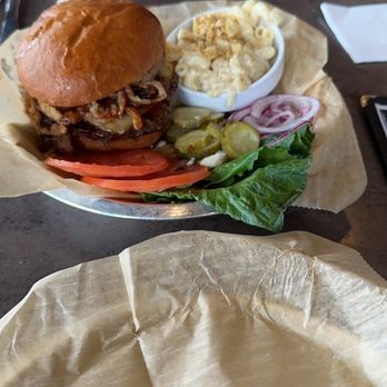 Brown Iron Brewhouse Washington Township - Brisket burger - Barbeque Near Me - Washington, Michigan Brown Iron Brewhouse Washington Township - Brisket burger - Barbeque Near Me - Washington, Michigan