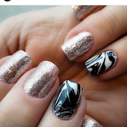 Gel Essentialz Salon - Nails by Liz DeChristopher