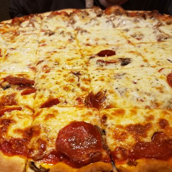 Rosati’s Pizza - 18 inch pizza with mushrooms, half pepperoni and half sausage - Pizza Near Me - McKinney, Texas