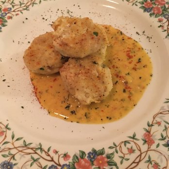 Suzette's Restaurant - Crab cakes - Seafood Near Me - Jordan, Minnesota
