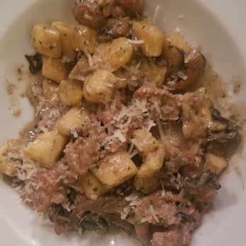 Meneghina - Gnocchi - Italian Near Me - Barcelona, B