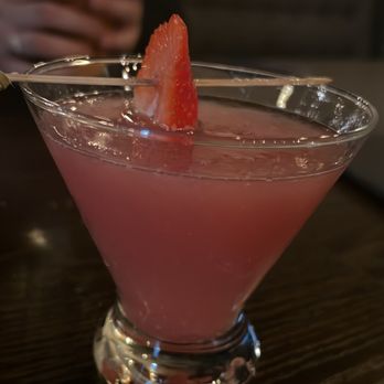 Lamaii - Henderson - lychee strawberry martini - Thai Near Me - Henderson, Nevada