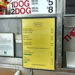 The Travlin' Hotdawg - Menu