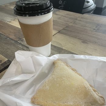 Cafe Lilly - Coffee & Tea Near Me - Clemmons, North Carolina