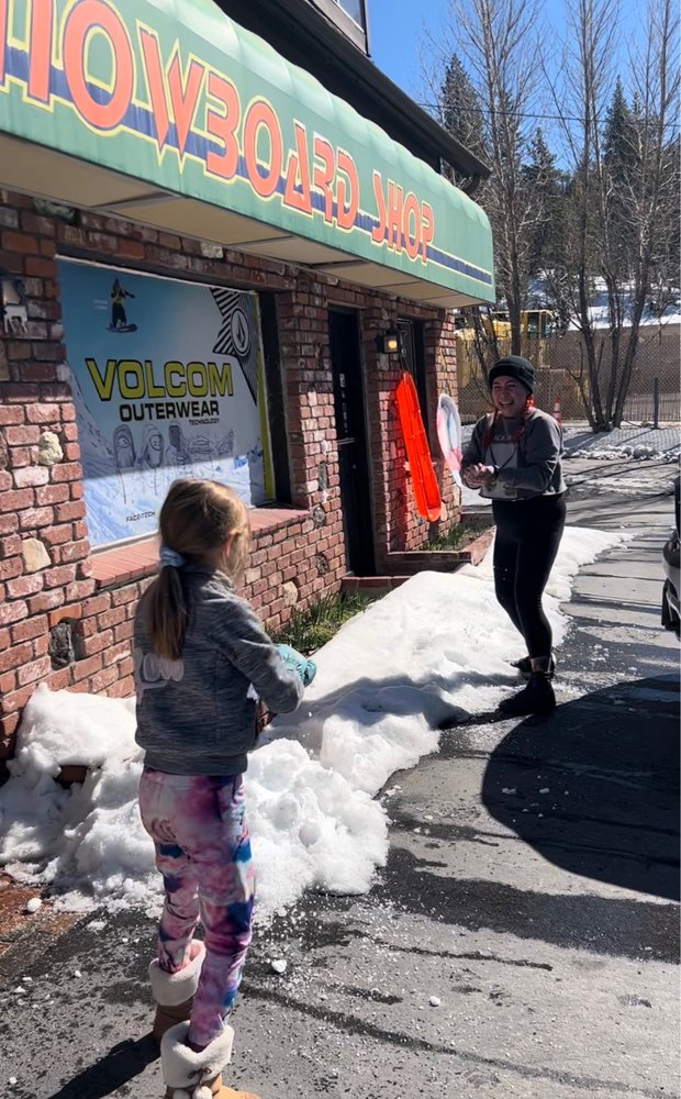 LEROY’S SNOWBOARD SHOP Updated September 2024 32751 Hilltp Blvd, Running Springs, California