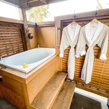 Eden Vale Inn - Lovely outdoor spa - Bed & Breakfast Near Me - Placerville, California