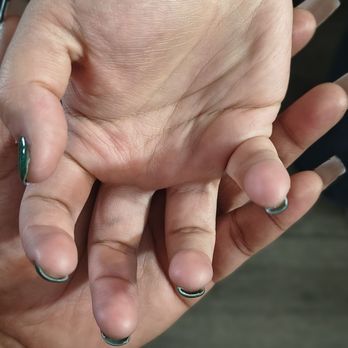 Daisy Nail - Jagged cut - Nail Salons Near Me - Las Vegas, Nevada