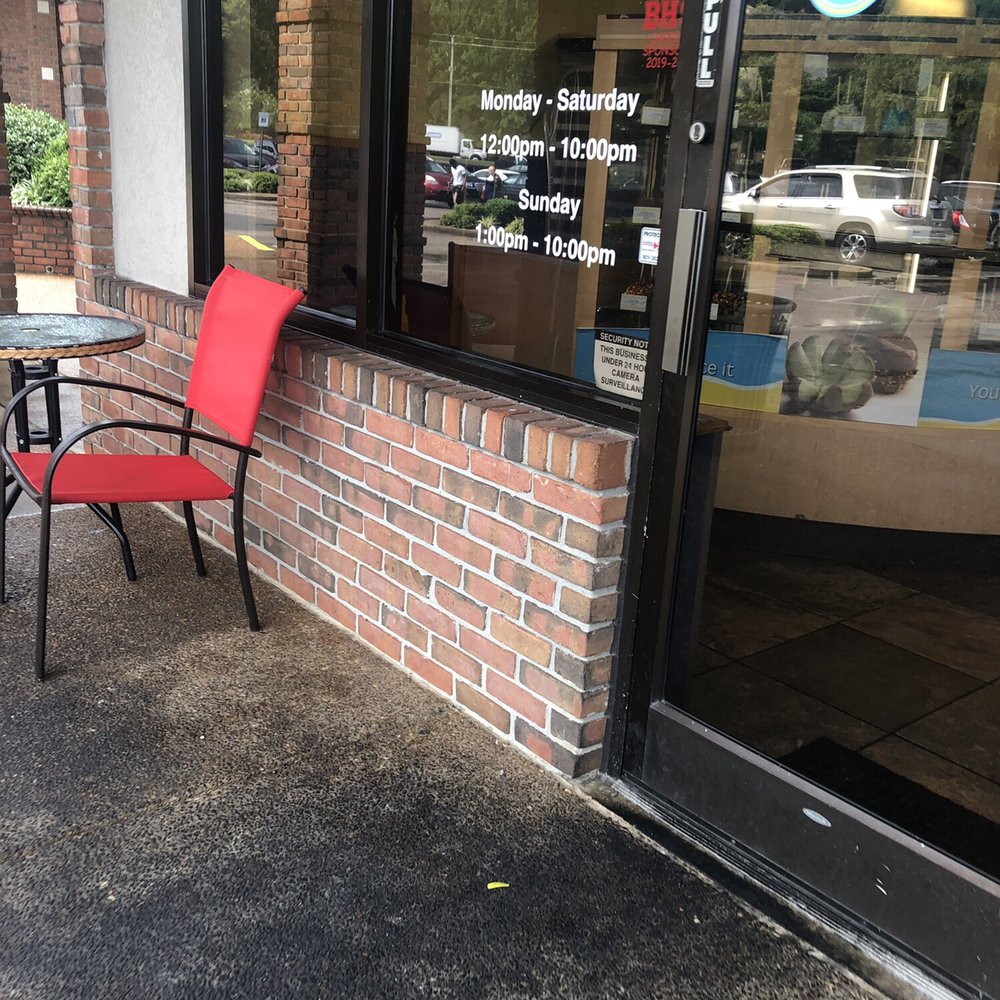 Quintessential Sweets - Outside Seating - Desserts Near Me - Bartlett, Tennessee Quintessential Sweets - Outside Seating - Desserts Near Me - Bartlett, Tennessee