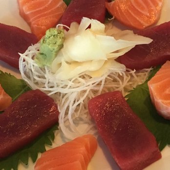 Sushi 4 Reel - SALMON and TUNA sashimi - Sushi Bars Near Me - Oceanside, California
