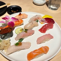 Yasuo Sushi & Tapas - Omakasa Sushi Sampler