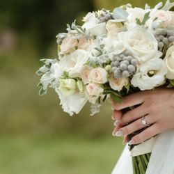 La Pine Florist and Gifts
